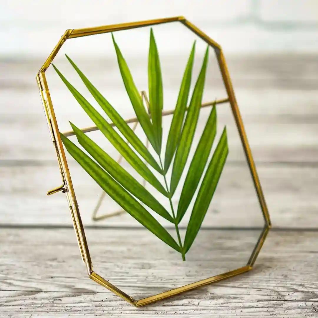 Behoma Vintage Style Octagon Brass & Glass, Metal Floating Picture Frame with Locket Closure (Vertical), Tabletop Display, (Fits up to a Cutout 6"x8”)